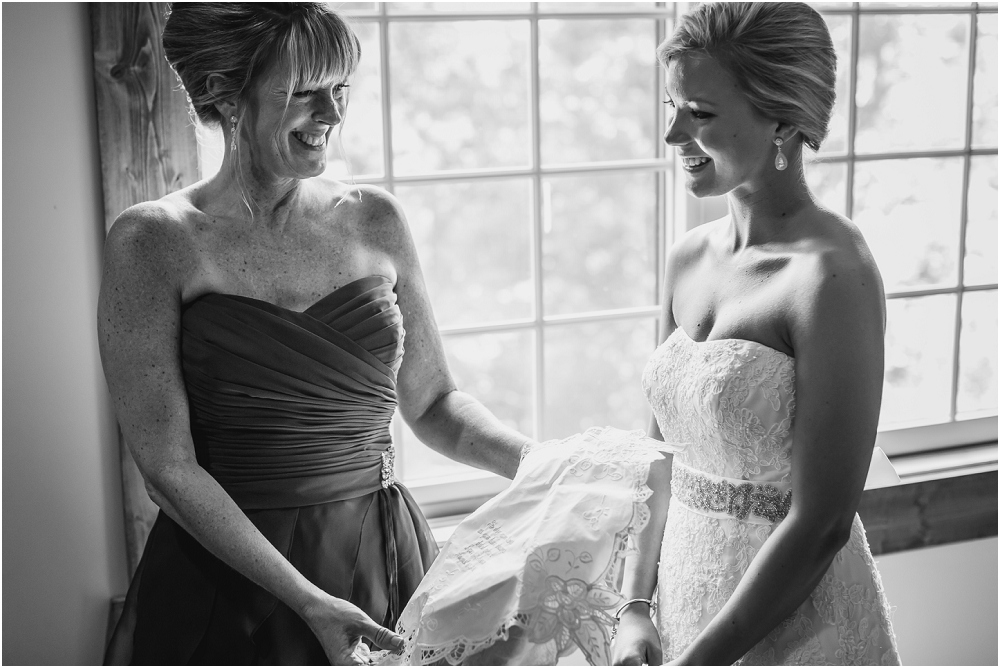 House_Mountain_Inn_Lexington_Wedding_0101