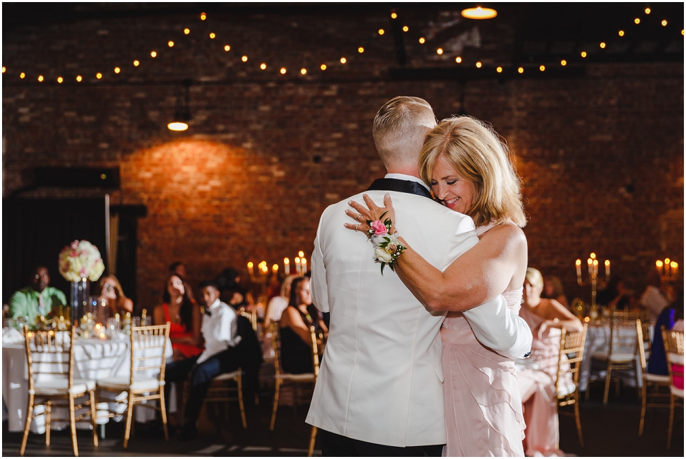 Inn at the Olde Silk Mill Wedding Fredericksburg Virginia Wedding Richmond Wedding photographers_0339
