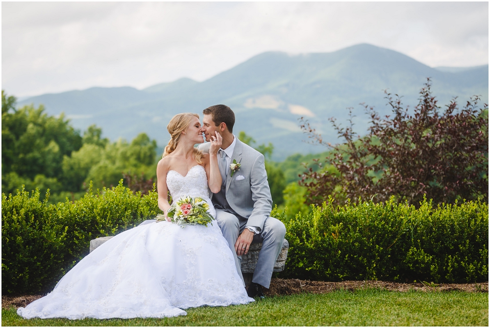 Lexington Virginia Wedding House Mountain Inn Virginia Wedding Richmond Wedding photographers_0028