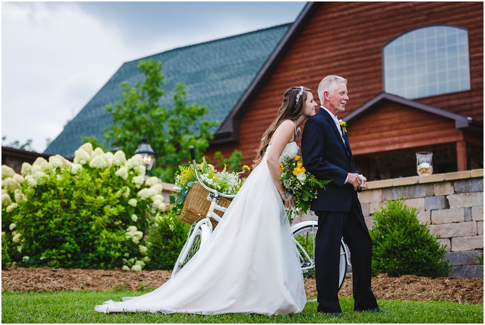 House Mountain Inn Wedding Lexington Virginia Wedding Richmond Wedding photographers_0015