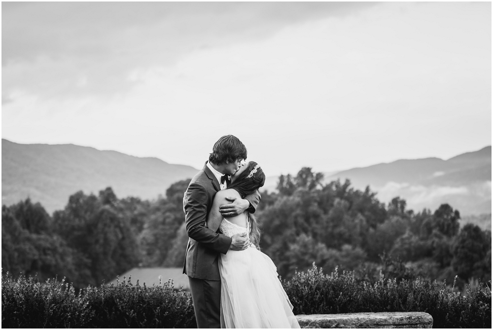 House Mountain Inn Wedding Lexington Virginia Wedding Richmond Wedding photographers_0031