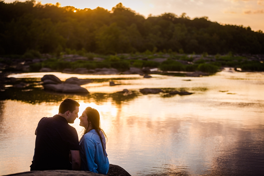 richmond-river-james-river-engagement-wedding-richmond-wedding-photographers_0018